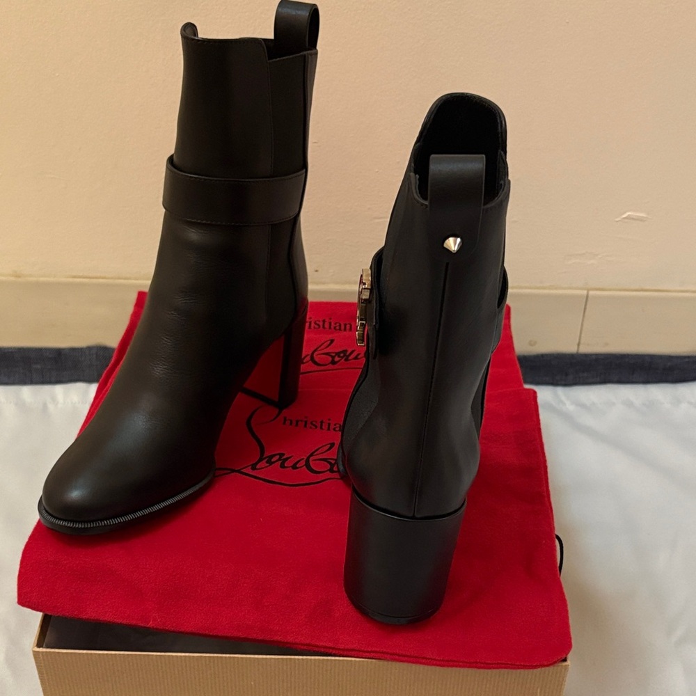 Christin Louboutin CL Chelsea Ankle Boots with Buckle Detail Size 36.5 BRAND NEW - Picture 6 of 10